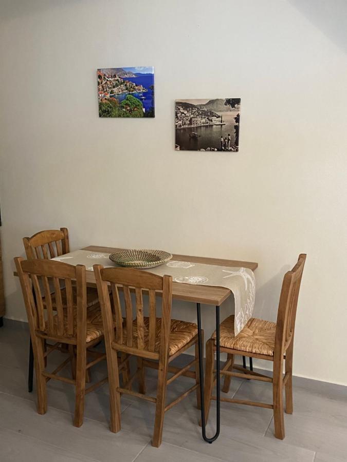 Aleminas Rooms Sými Esterno foto